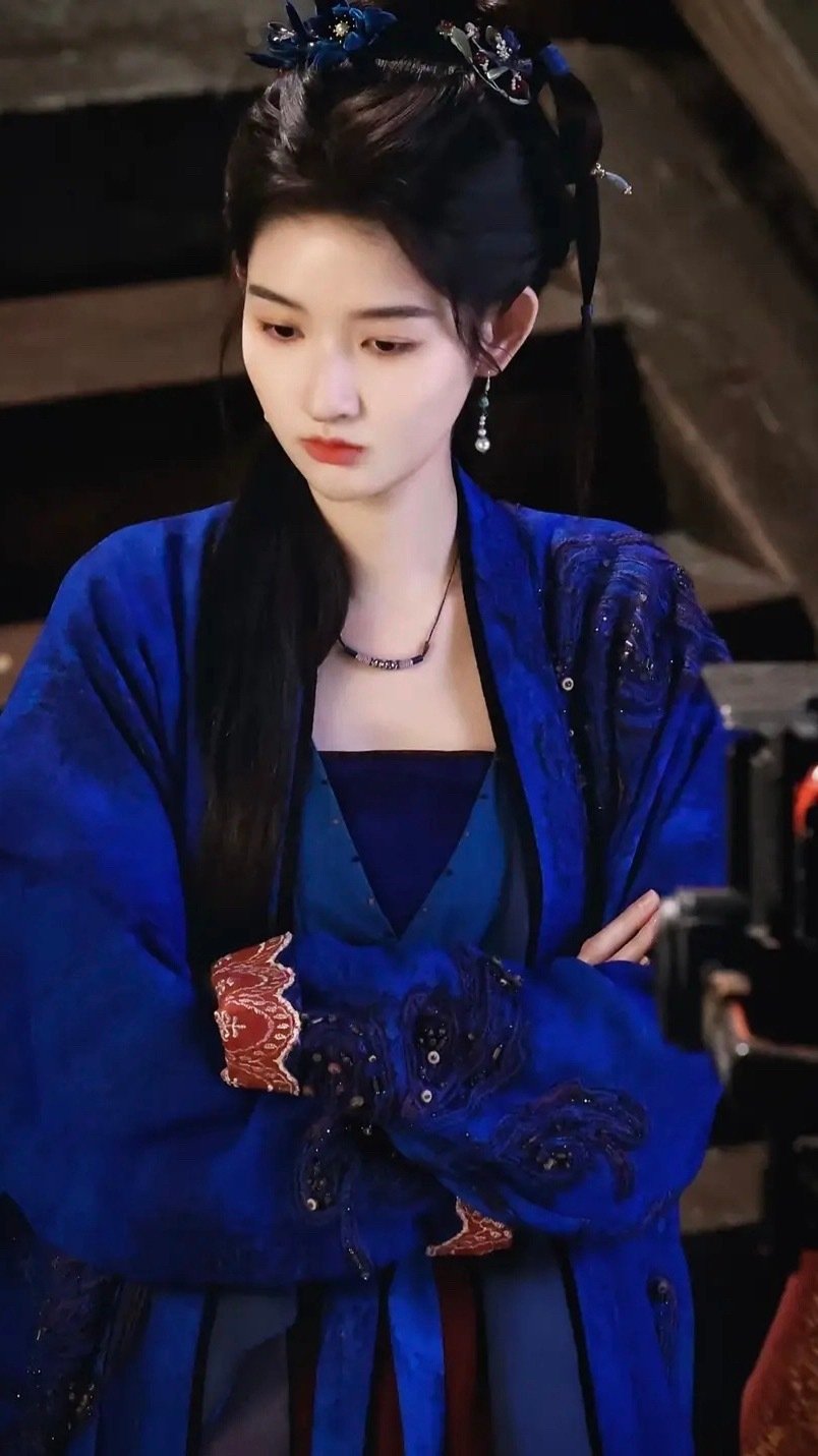 王玉雯这次真的是莫名躺枪，明明古装状态超在线一点都不肿，颜值很能打。 ​