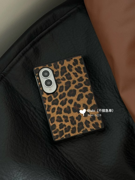 谁还没个小豹纹手机壳啊🐆