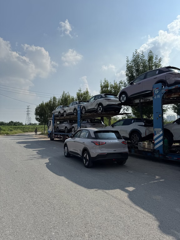 🚗吉利星愿开启你的星途之旅，谁还没有拥有