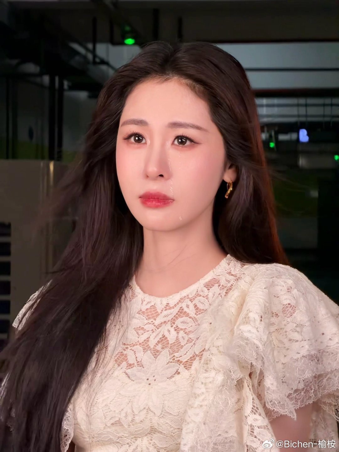 #张碧晨[超话]# 
看到姐姐的泪痕了 ​