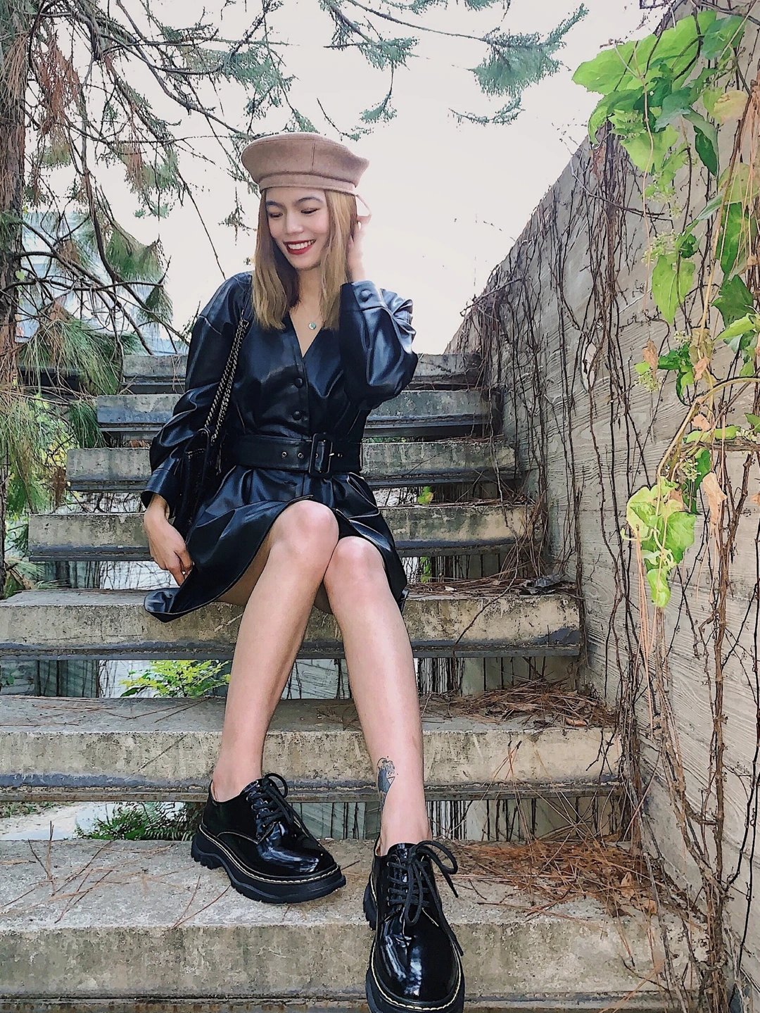 OOTD｜ 英伦酷飒风穿搭🍂脚上的小皮鞋太好穿