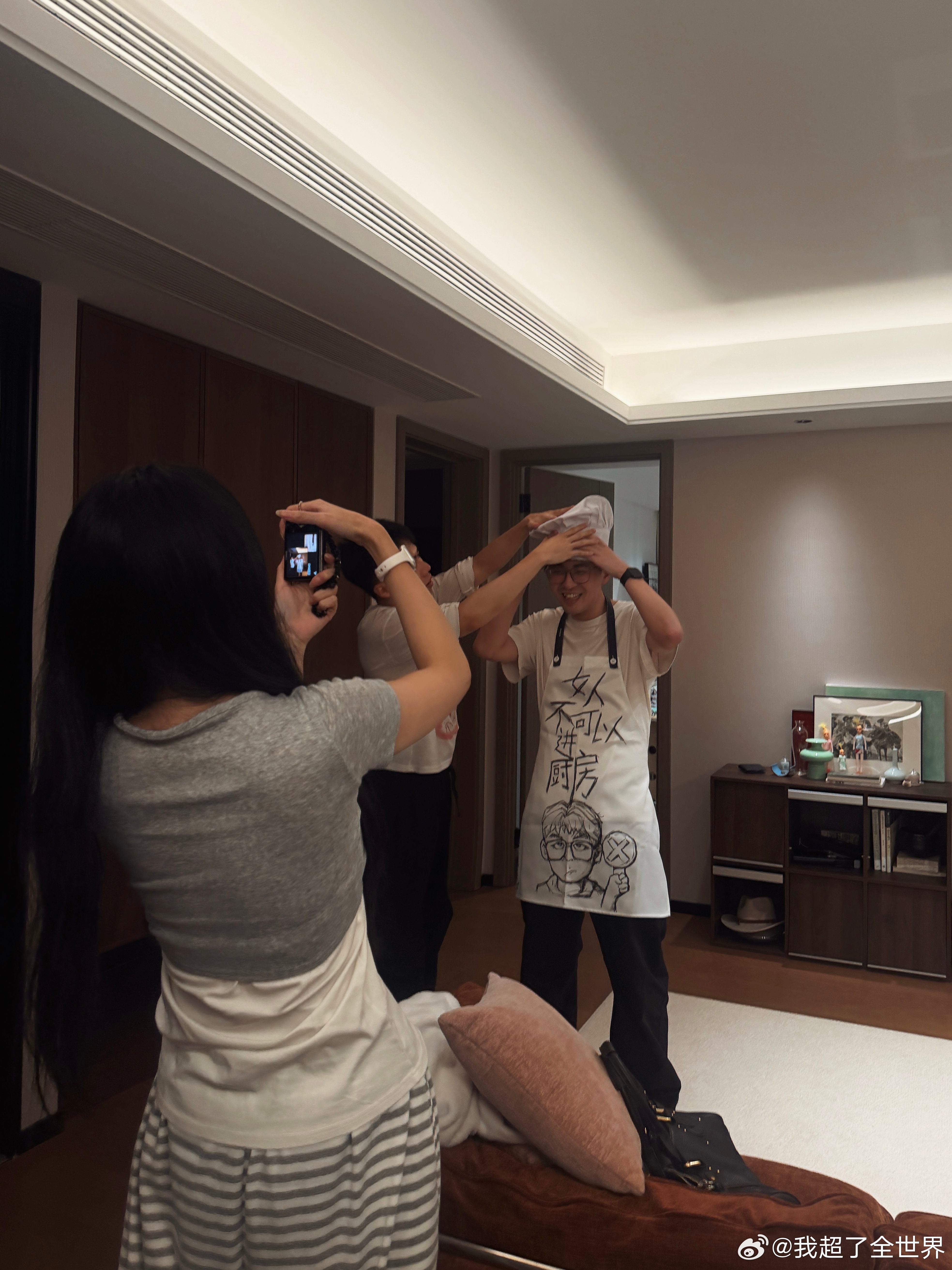 人就像一棵树 在流眼泪的同时也在浇灌自己 等眼泪流完了 你也就长大了