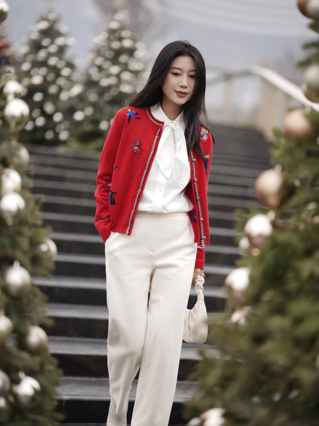 穿一点红，让节日暖意悄悄蔓延