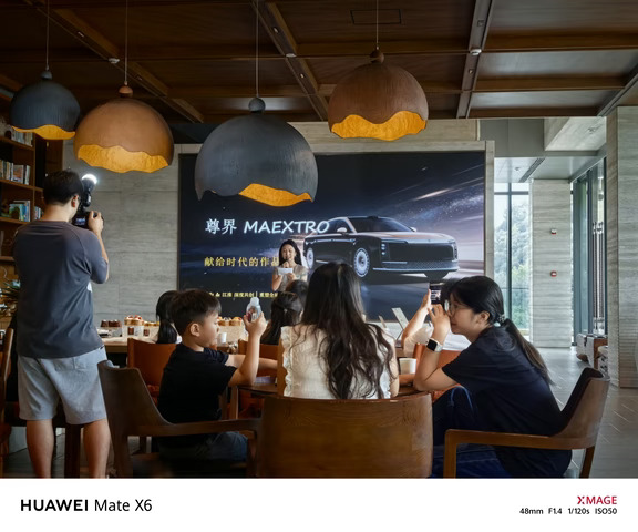 今天去参加了尊界V800和尊界V680的私享品鉴会，在品鉴会上体验了马术，不错不错！
#鸿蒙智行
#尊界V800
#尊界V680
#智慧出行体验