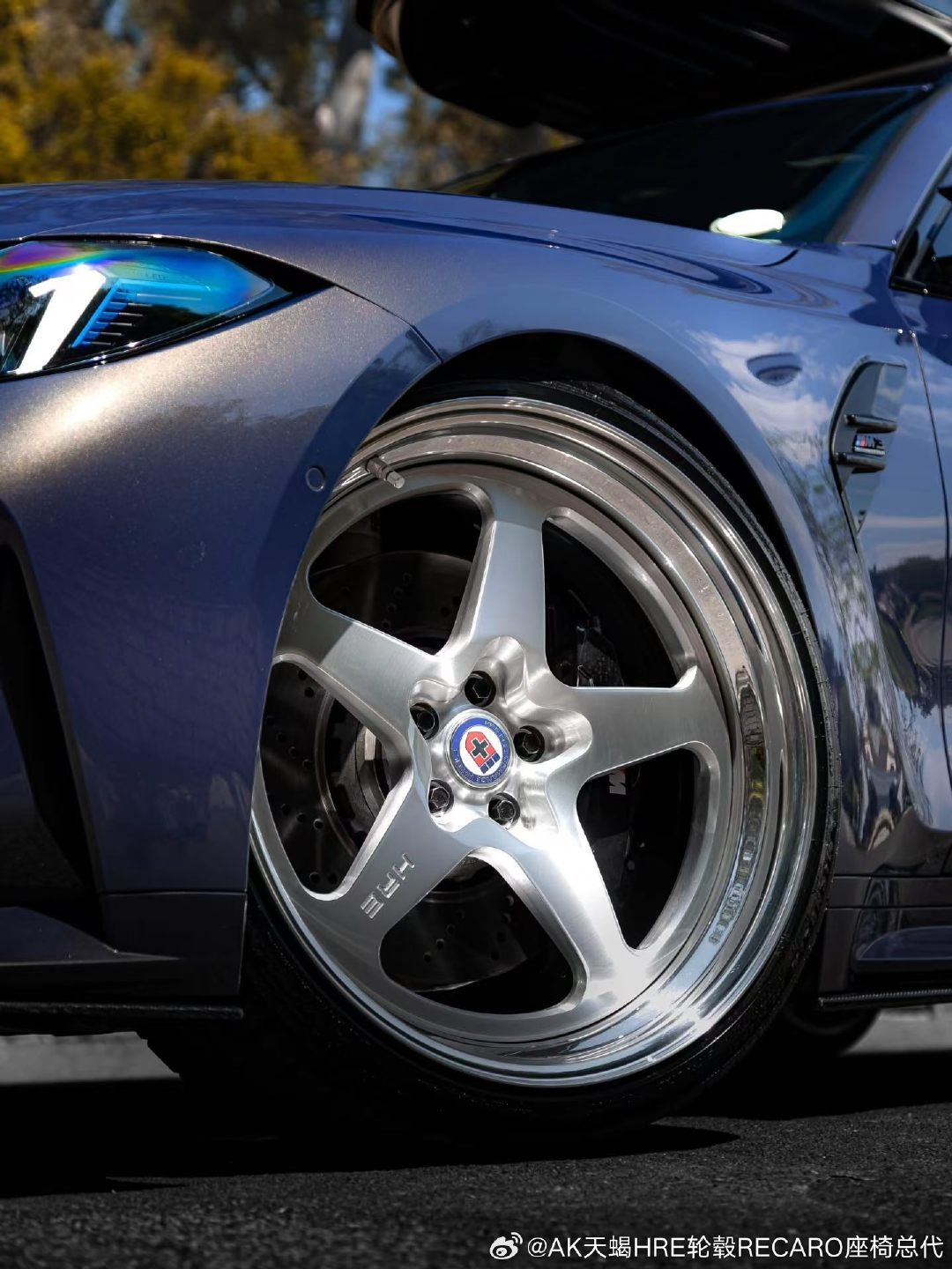 宝马 G81 M3 Competition 换装 HRE 527 锻造轮毂。轻量化降低簧下惯性，齐边姿态加持瓦罐张力，释放 M Power 狂暴底蕴.#改装##改装车##汽车改装##汽车改装资讯# ​