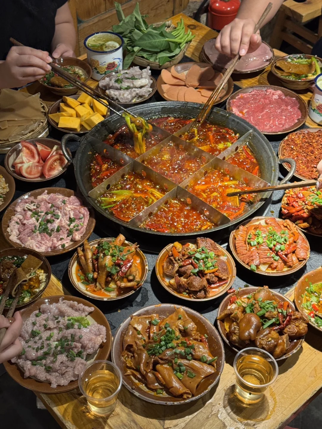重庆舍不得公开的店（火锅界萨莉亚。。。）