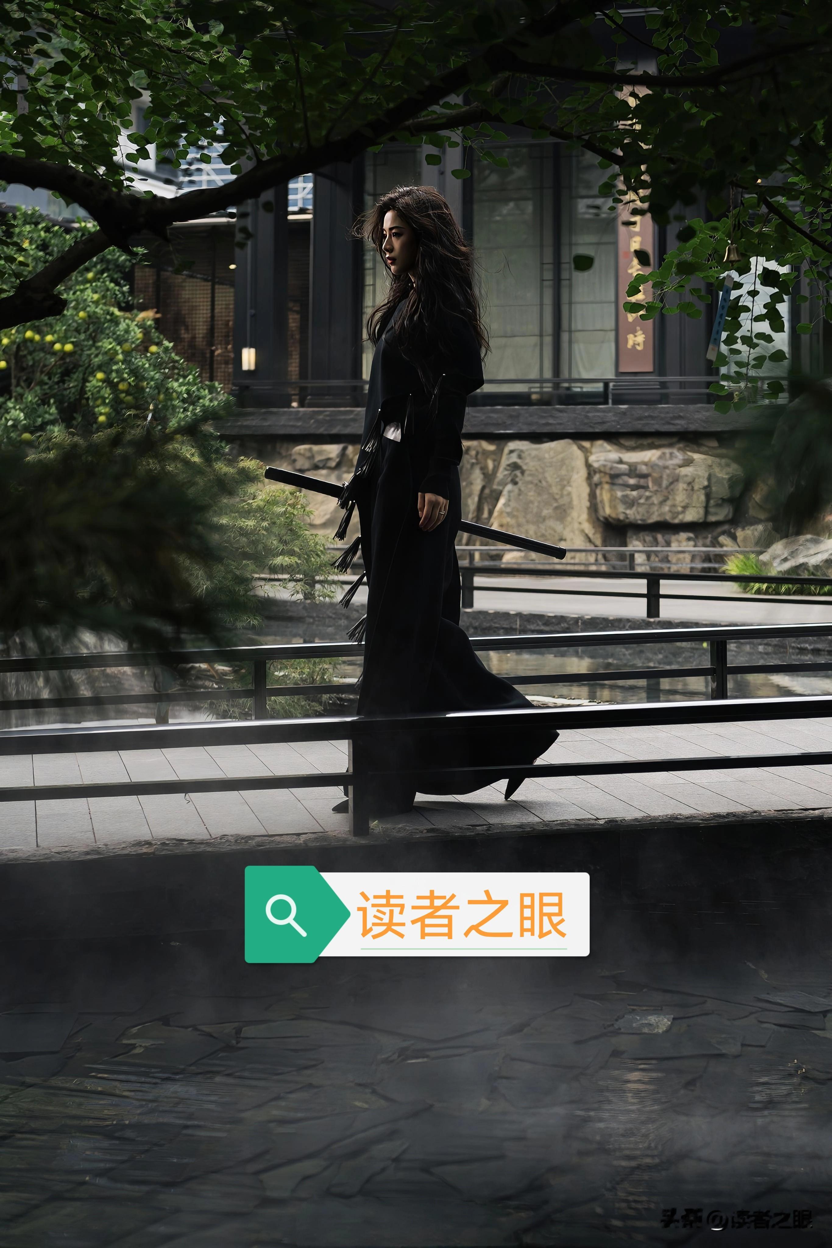 职场是冷艳御姐，私下甜成小太阳！君君这情绪切换，精准踩在审美上 职场商...