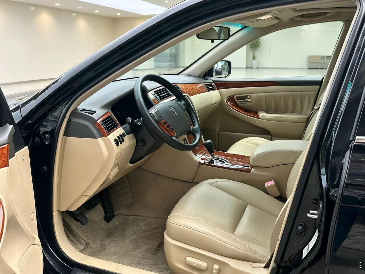 丰田皇冠，两个多即可拥有当年神车！2007 款 2.5V6 发动机，练手代步好选择！#丰田[超话]##二手#二手车[超话]##汽车[超话]# 车##日系车##代步车 ​