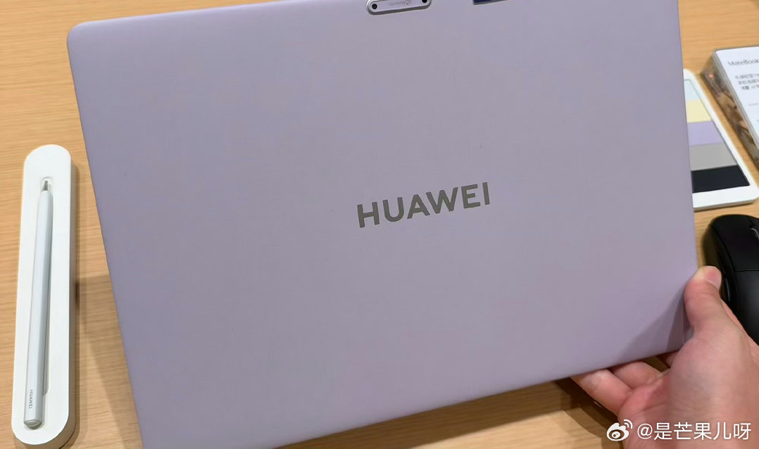 华为Matebook Pro S重量约798g，十分便携，出差带上很方便，做工精细，质感在线，配色也很清新#缺钾有5个典型信号# ​
