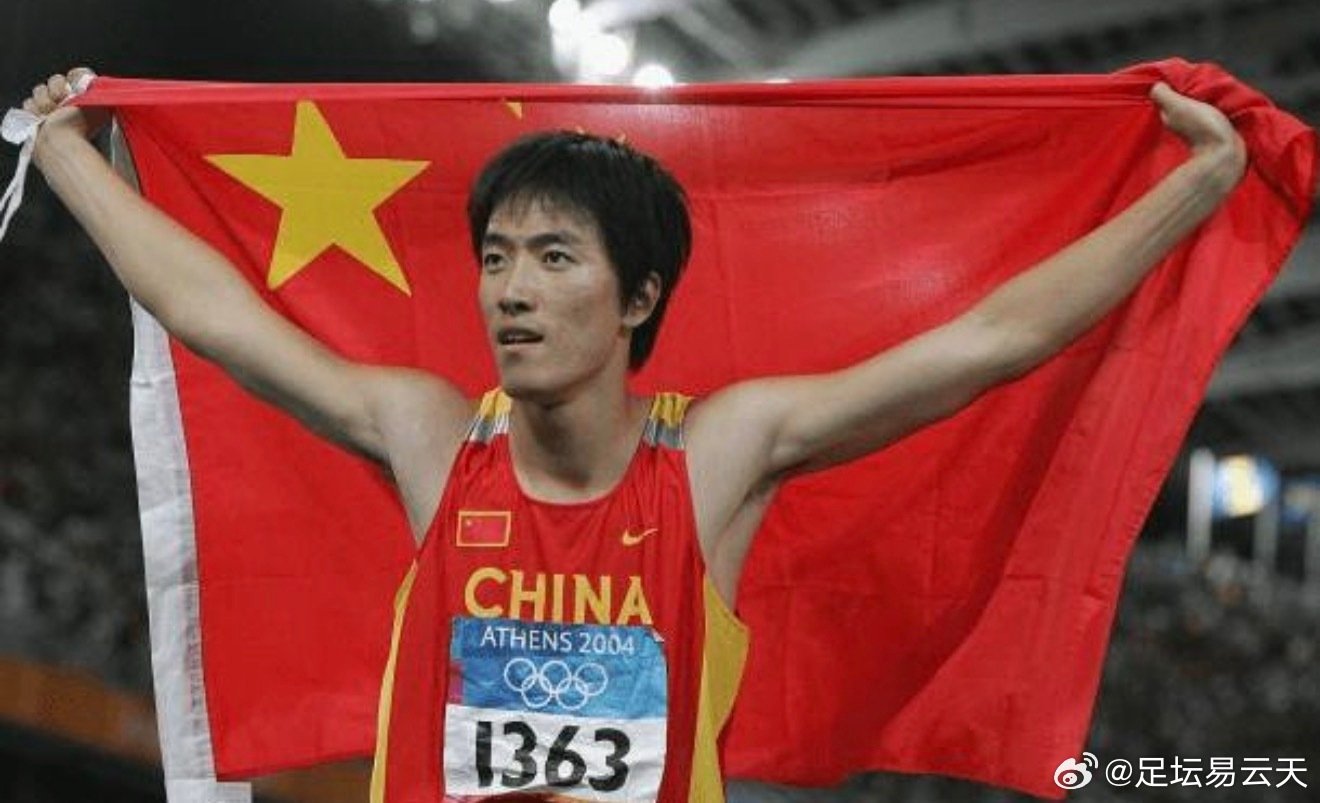等不到结果，刘翔选择自己公布答案。

49.4万元完成买断，11年来98万余元工资补助全部捐出。刘翔表示，公开此事不是为了争取“第三条路”，而是希望更多退役运动员得到妥善安置。

#刘翔回应安置进展# ​