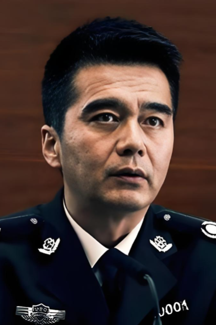 40集扫黑剧，许亚军王佳佳领衔主演，顶级神仙演员阵容，剧情精彩刺激，期待值直接拉满！

说起演员许亚军一直都是我比较喜欢的实力派男演员，不管是《人民的名义》里让人印象深刻的祁同伟，还是诸多电视剧中复杂多面的角色，他的演技层次丰富，总能把人物的内心挣扎刻画得淋漓尽致。王佳佳擅长塑造隐忍又充满力量感的女