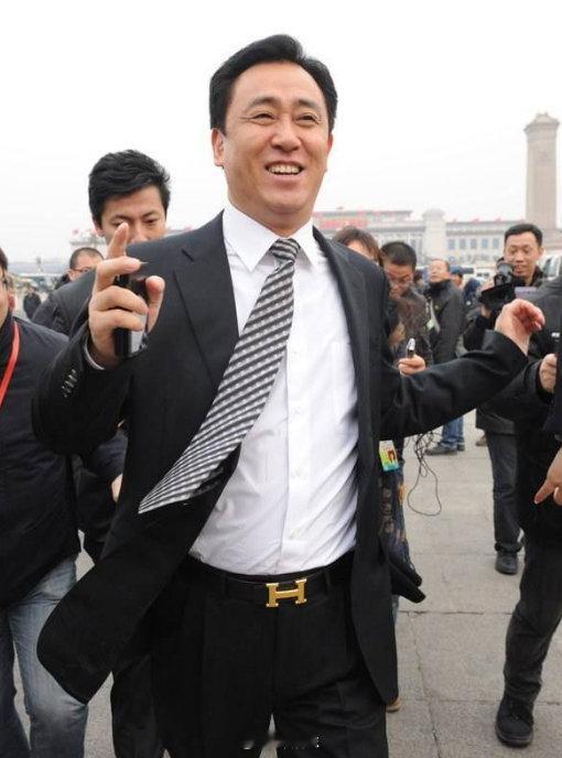 【有律师认为，恒大若资产不够付罚款，可能会追查境内外“漏网”的资产】恒...