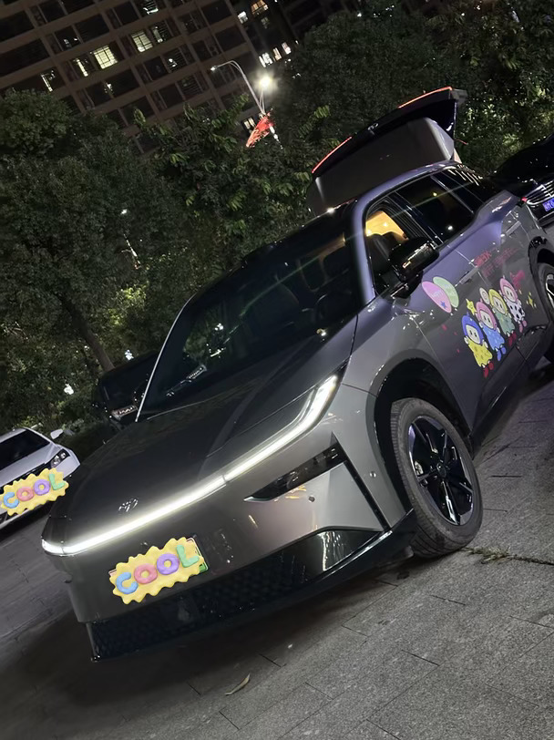 每次停完车都要欣赏一下🚗