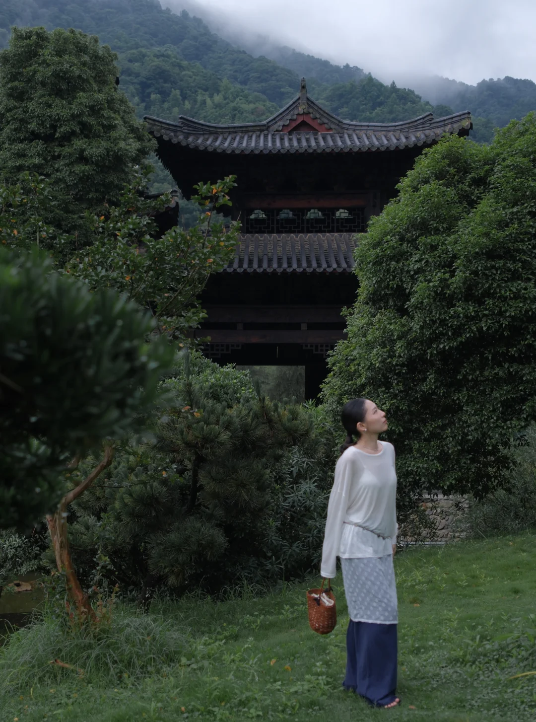 云雾漫山门◽️踏入千年禅意宝盖寺