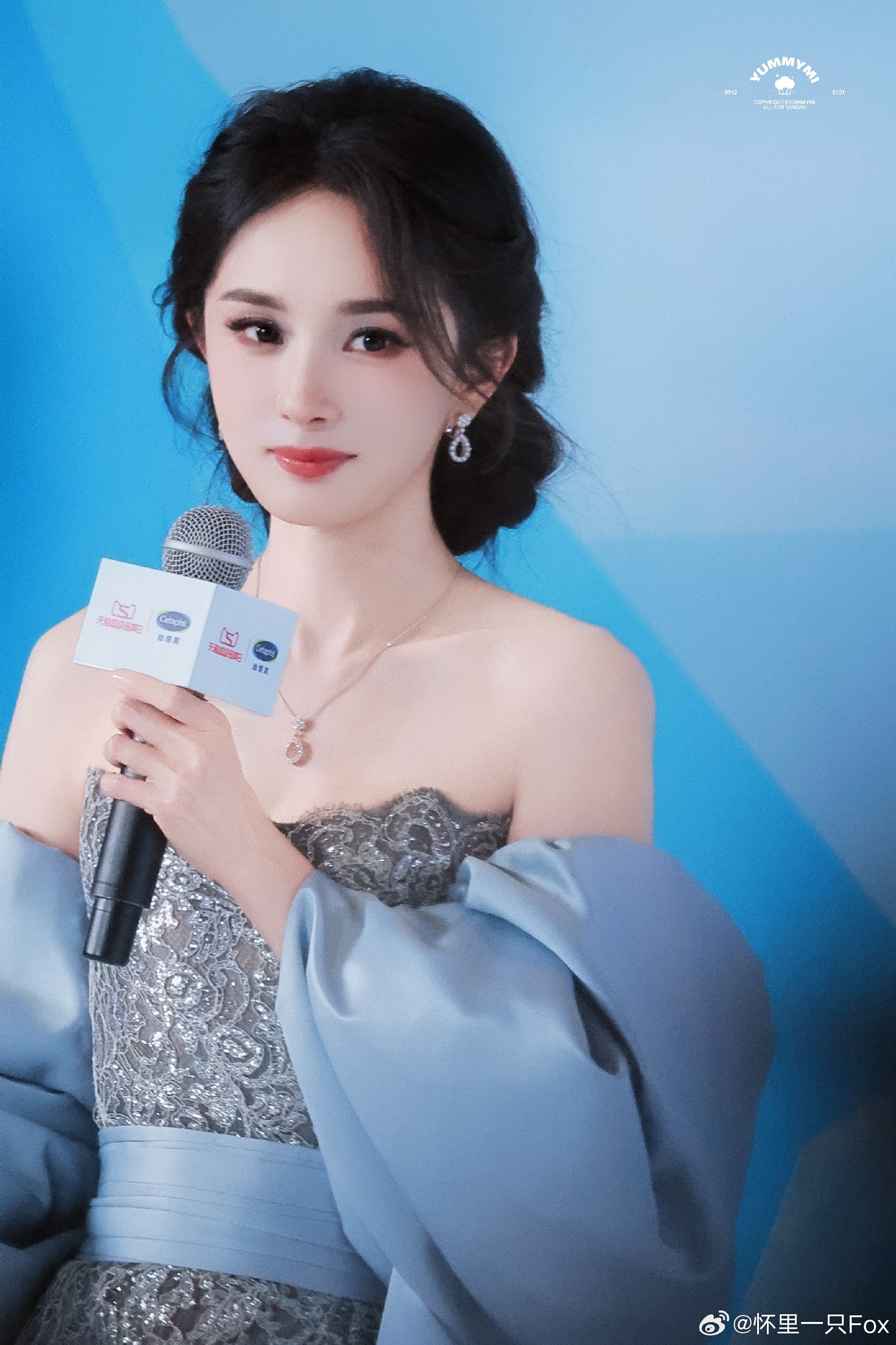 #杨幂[超话]##杨幂0912生日快乐#🦊🐝#杨幂#

𝓢𝓱𝓪𝓵𝓵 𝓘 𝓬𝓸𝓶𝓹𝓪𝓻𝓮 𝓽𝓱𝓮𝓮 𝓽𝓸 𝓪 𝓼𝓾𝓶𝓶𝓮𝓻'𝓼 𝓭𝓪𝔂?𝓣𝓱𝓸𝓾 𝓪𝓻𝓽 𝓶𝓸𝓻𝓮 𝓵𝓸𝓿𝓮𝓵𝔂 𝓪𝓷𝓭 𝓶𝓸𝓻𝓮 ? ​