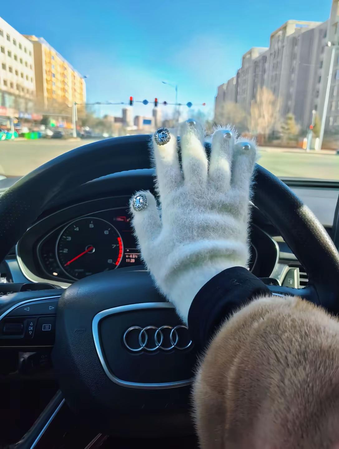 算了 和你们这些有方向盘加热的说不清楚