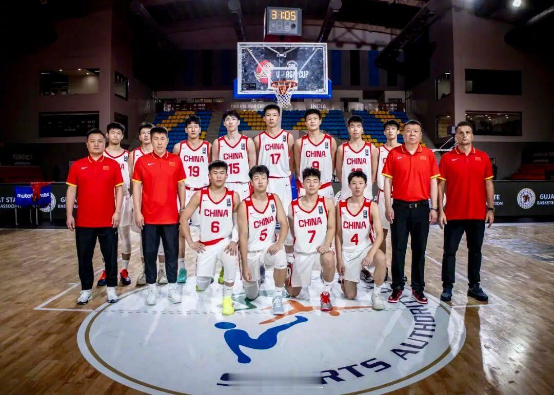 #U18半决赛中国男篮战胜新西兰#中国U18男篮在刚刚结束的2026年国际篮联U18男篮亚洲杯半决赛中以79-66战胜新西兰队，成功晋级决赛，这是一个颇具历史意义的胜利！ ​