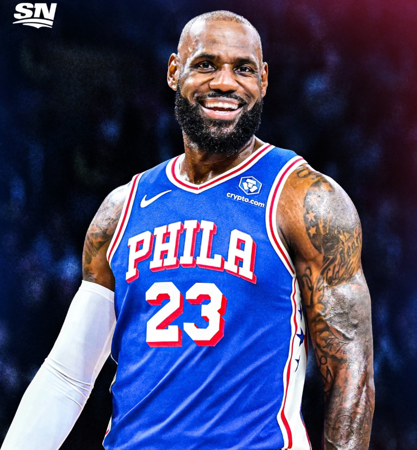 明日早晨7点，NBA2026-27赛季揭幕战即将拉开帷幕，76人将在麦迪逊广场花园挑战卫冕冠军尼克斯，詹姆斯将迎来个人生涯第24个赛季的首场比赛。

值得一提的是，詹姆斯前三次加盟新球队后的常规赛首战都输球了。具体场次和他个人的数据如下：

2010年10月26日，热火80-88凯尔特人，詹姆斯得到31分4篮板3助 ​