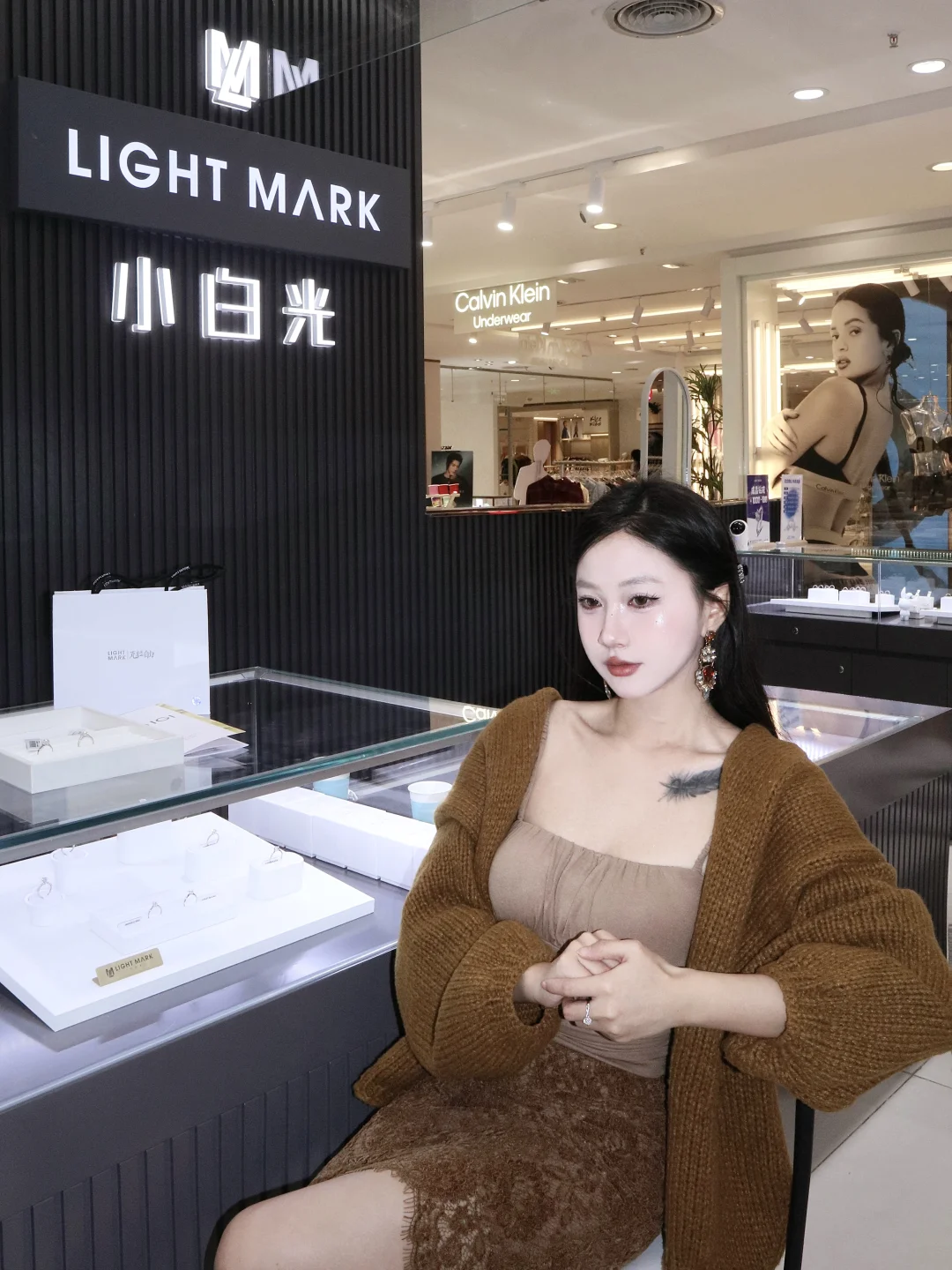 这个星球上从此又多了一位小白光女孩💍