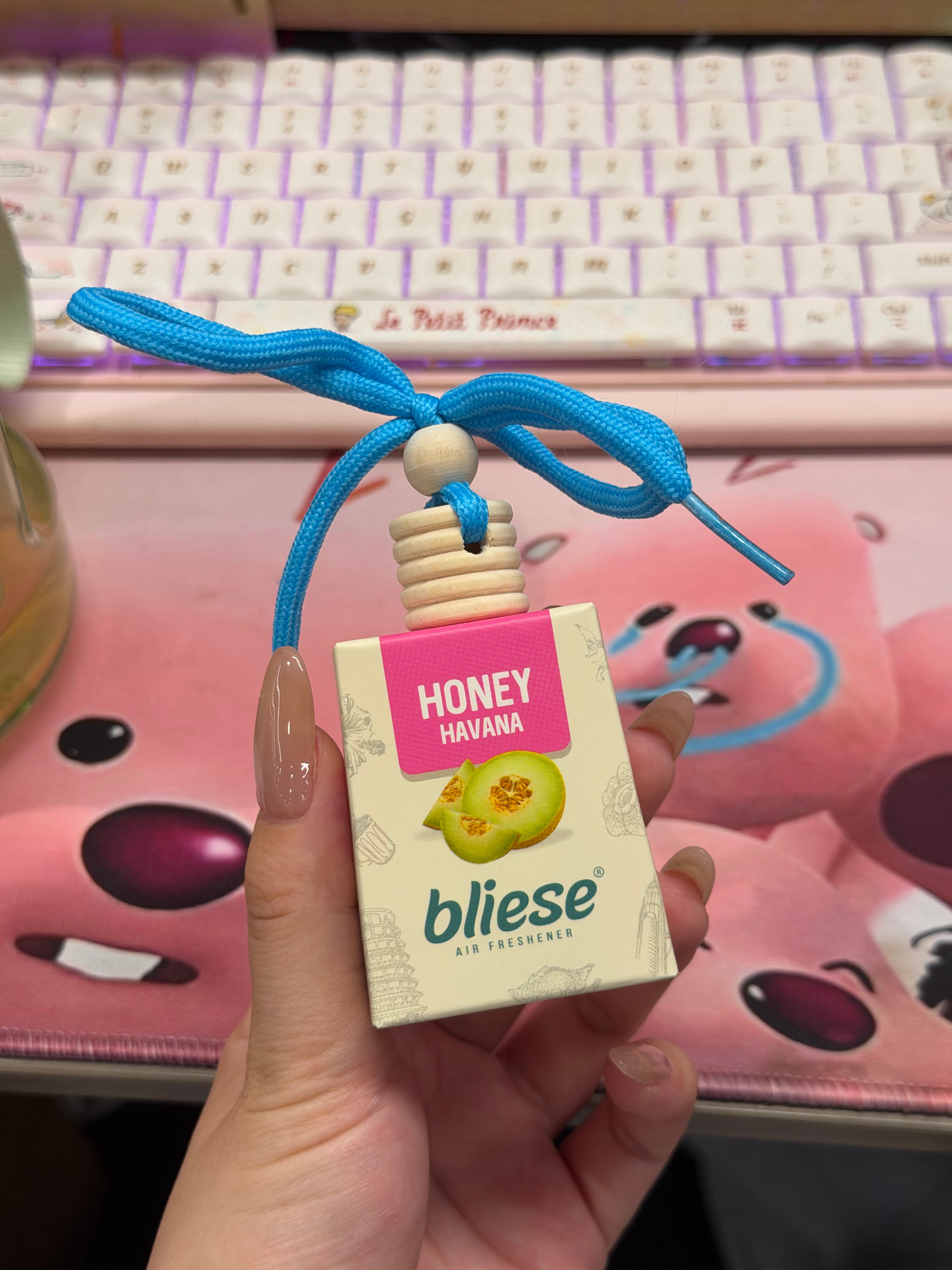 有车的人才有资格收到朋友去亚庇旅游带的车载香薰伴手礼[泪奔]甜甜的味道...