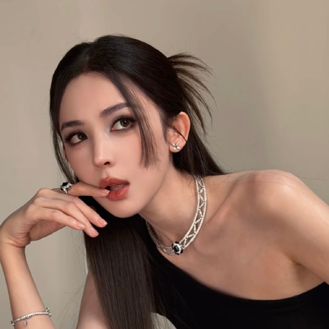 绝对权威的美貌
 | 权威女头 | 高质量女头 | 古力娜扎 | 无水印 | 高清 | 清冷感女头 | 氛围感女头 | 女生头像 | WeChat头像 | 辣妹 | 态度 | ins风 | 拽 |明星头像 |  拿图滴滴 ​
