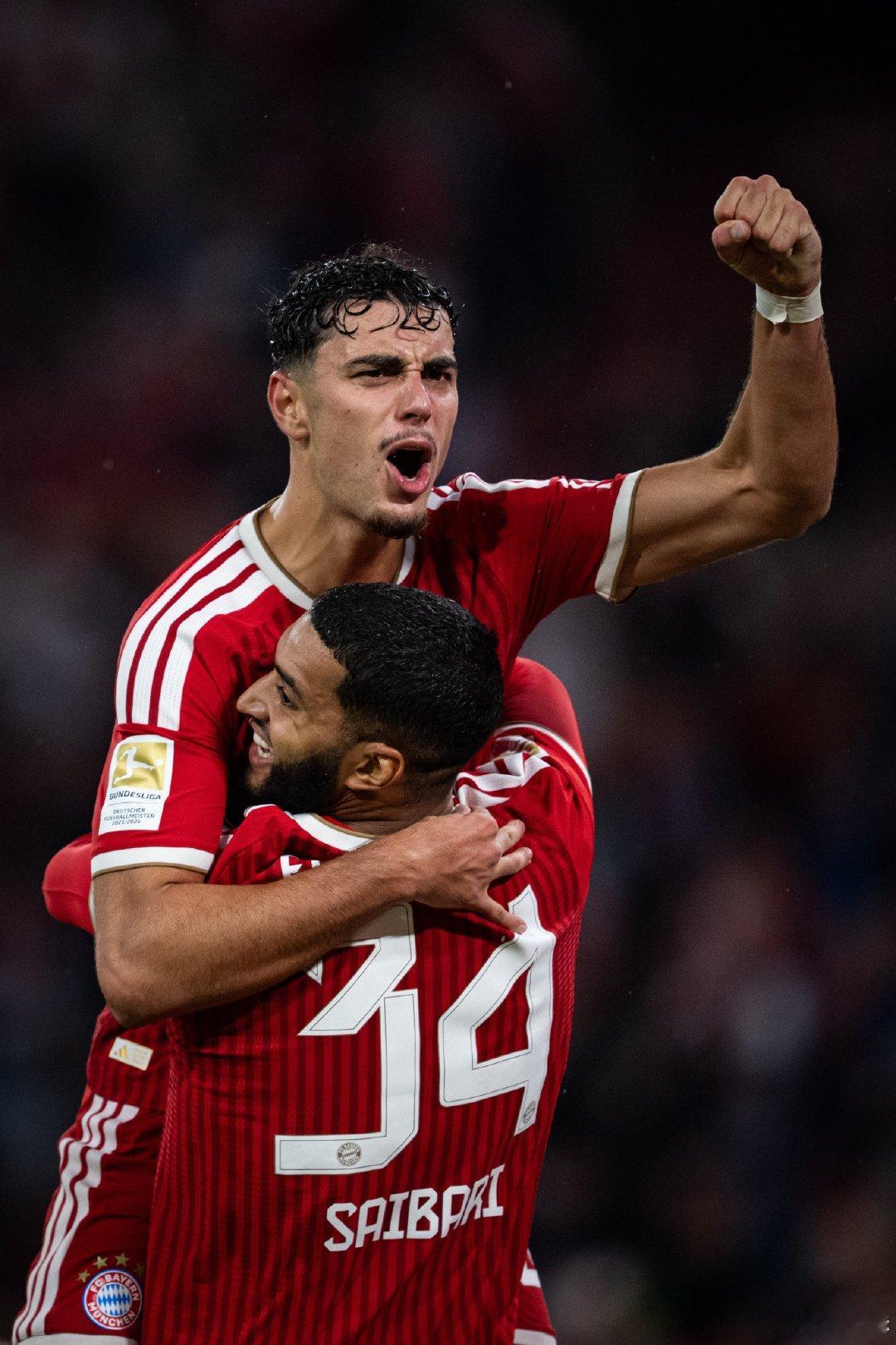 ［拜仁今天踢得不错，赛季开局能有这样的状态很好，整支球队显得很有自信和耐心，加油，这个赛季争取有更多突破！#拜仁[超话]# ​