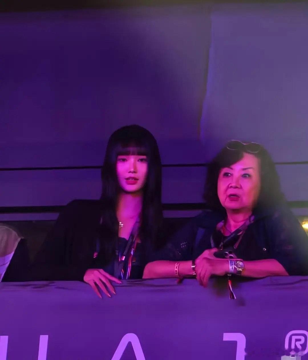 终于看清楚林俊杰未婚妻长什么样了 ​