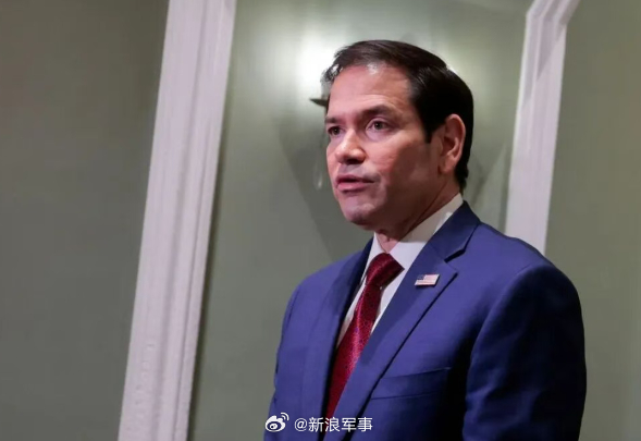 【鲁比奥：如果没有美国的援助，乌克兰早已不复存在，也不可能还有主权】#泽连斯基愿保留75%领土以达和平# 21日，美国国务卿鲁比奥为特朗普政府的援乌政策辩护，强调若没有美国支持，乌克兰早已不复存在。

鲁比奥告诉记者：“如果没有美国的援助，包括特朗普政府提供的援助，乌克兰如今就不会存在，也 ​