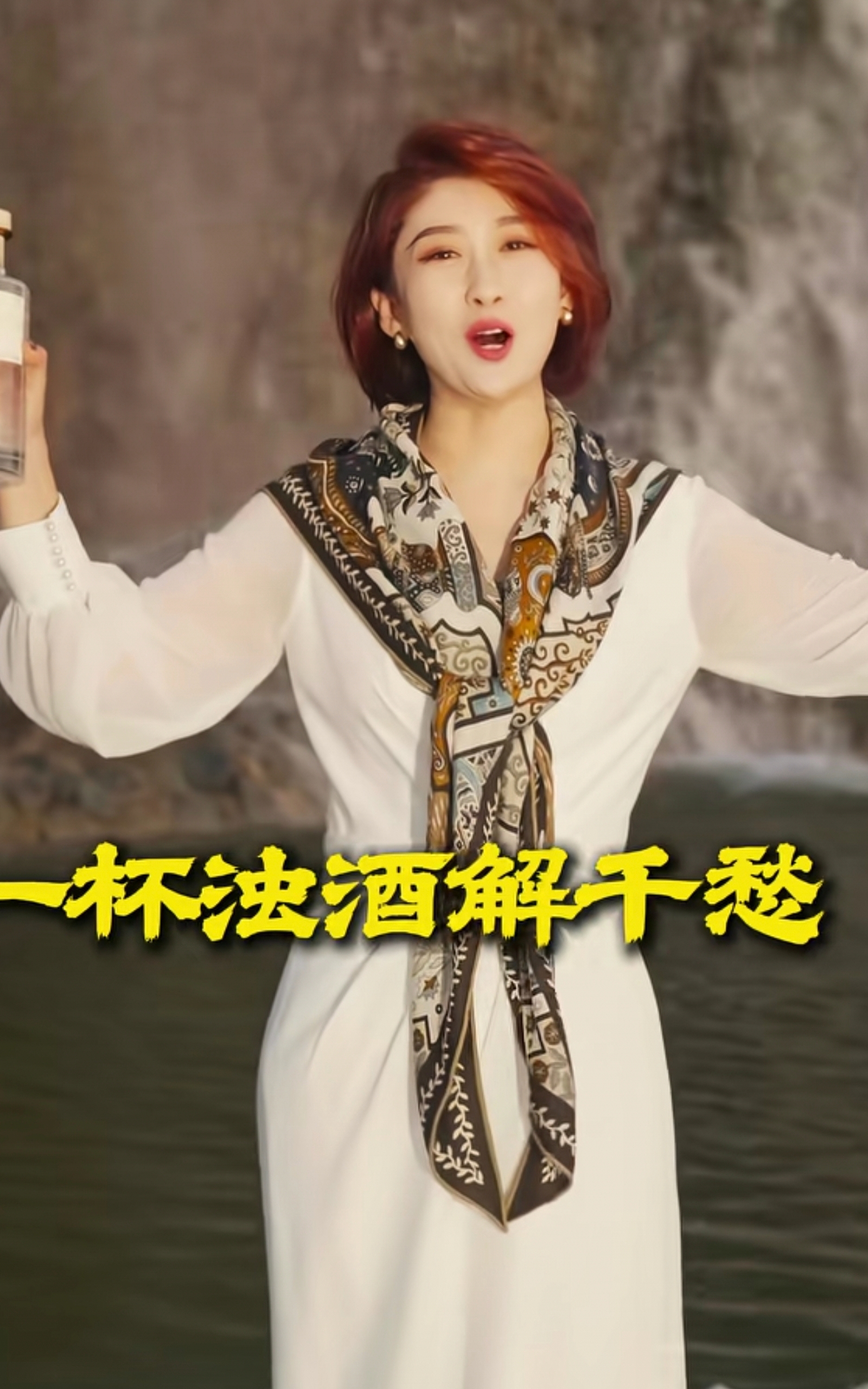 有人爱而不得，有人得而不惜！

秋风不言，却吹醒了无数的心思，因为时间是个庸医，