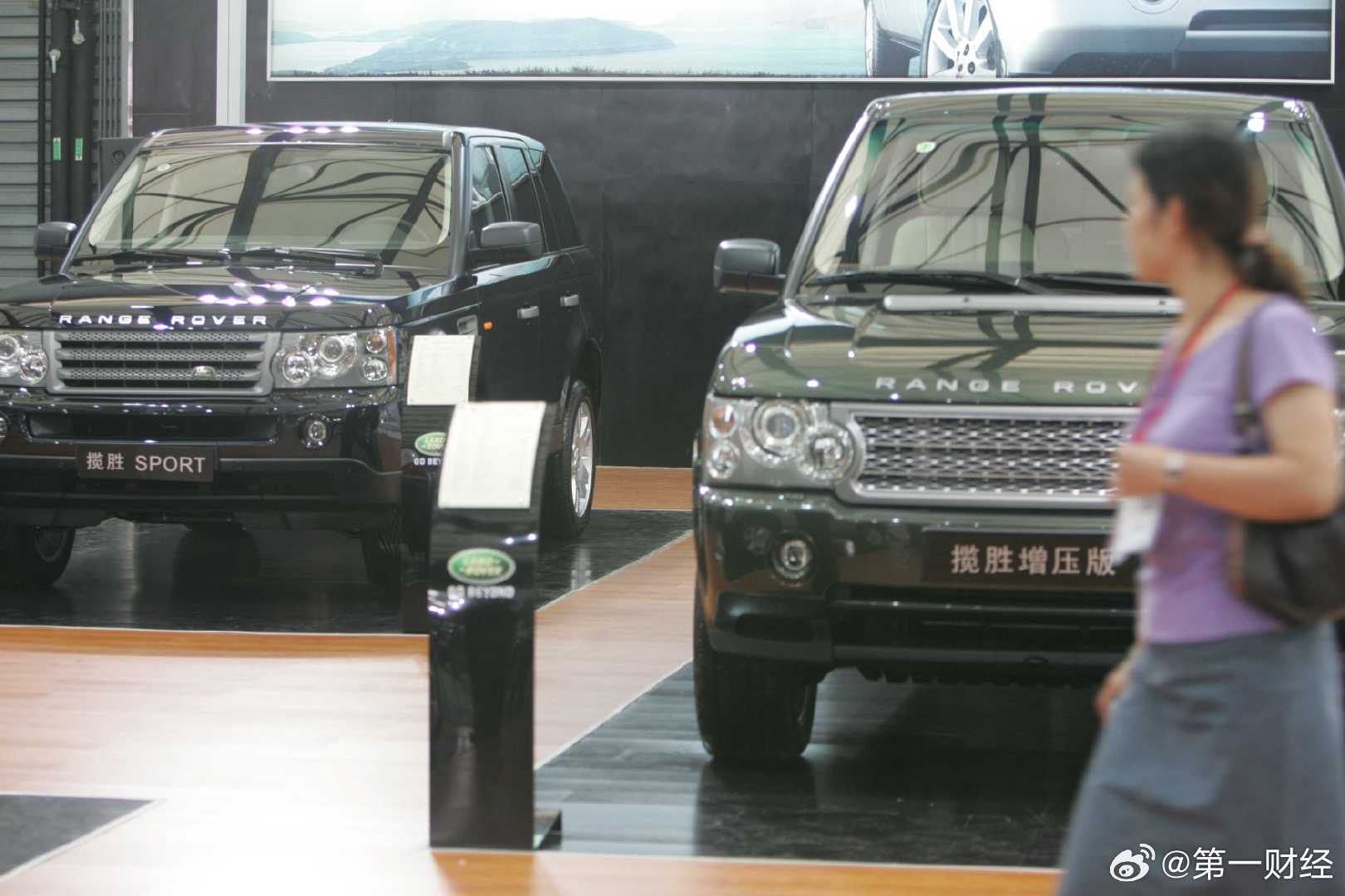 如何跳出“揽胜平替”陷阱？】近日，“有一种痛苦叫邻居买大车”登上热搜...