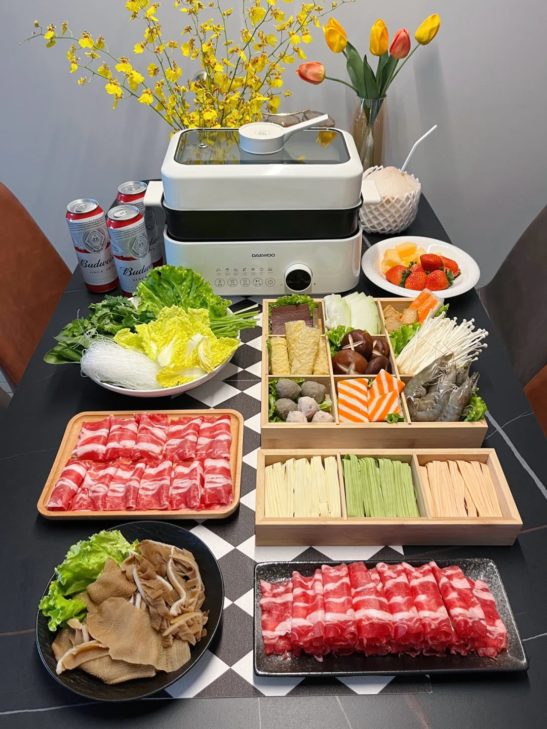 没有什么事是一顿火锅解决不了的