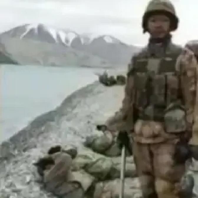 印度之所以在边境上三番五次地挑衅我们，问题其实不在印度，而是在我们身上。要是一开始我们就给它来个迎头痛击，很多事情可能根本不会发展到今天这个地步。喜马拉雅山够高，风也够冷，可中印边境问题隔些年就会升温。

其实边境上很多事情，往往就坏在“留余地”上。你退一步，人家就觉得能进一步；你忍让一次，下一次他