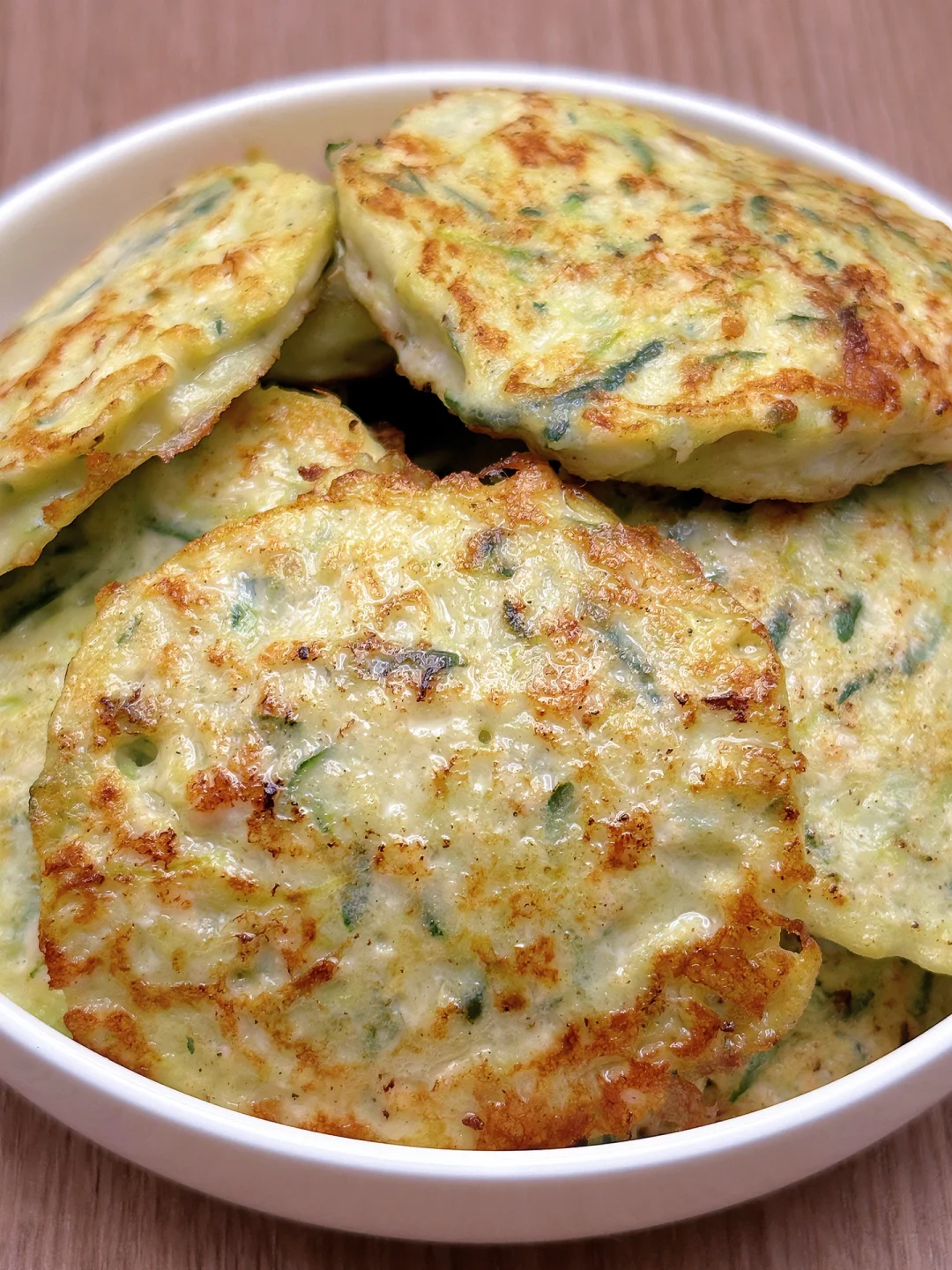 这个鸡胸肉饼也太好吃了，一个饼才30大卡😋