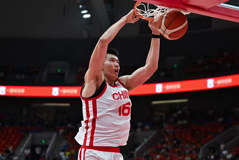 篮球预测 🏀焦泊乔闪耀热身赛！13分钟高效轰14+7，引领男篮进攻潮...