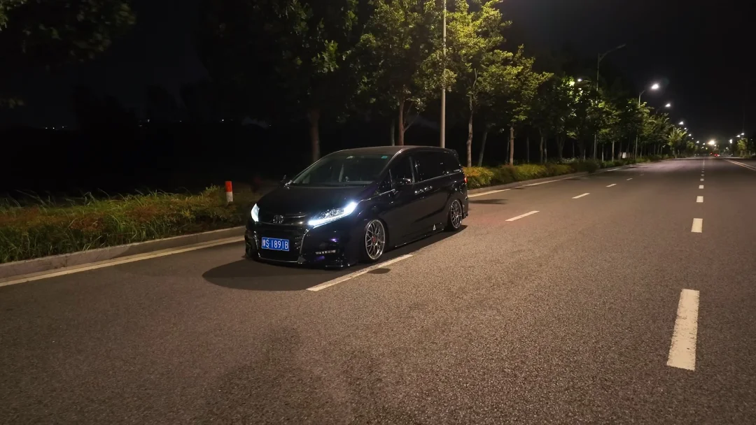 间歇性想摆烂，持续性在硬撑。
