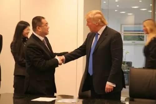 2017年初，恒大集团创始人许家印曾亲自带队赴美，与时任美国总统特朗普会面洽谈房地产合作，但该计划最终因恒大爆发债务危机而搁浅。 一、合作动因与关键会面- 核心诉求：2016年特朗普当选总统后，恒大希