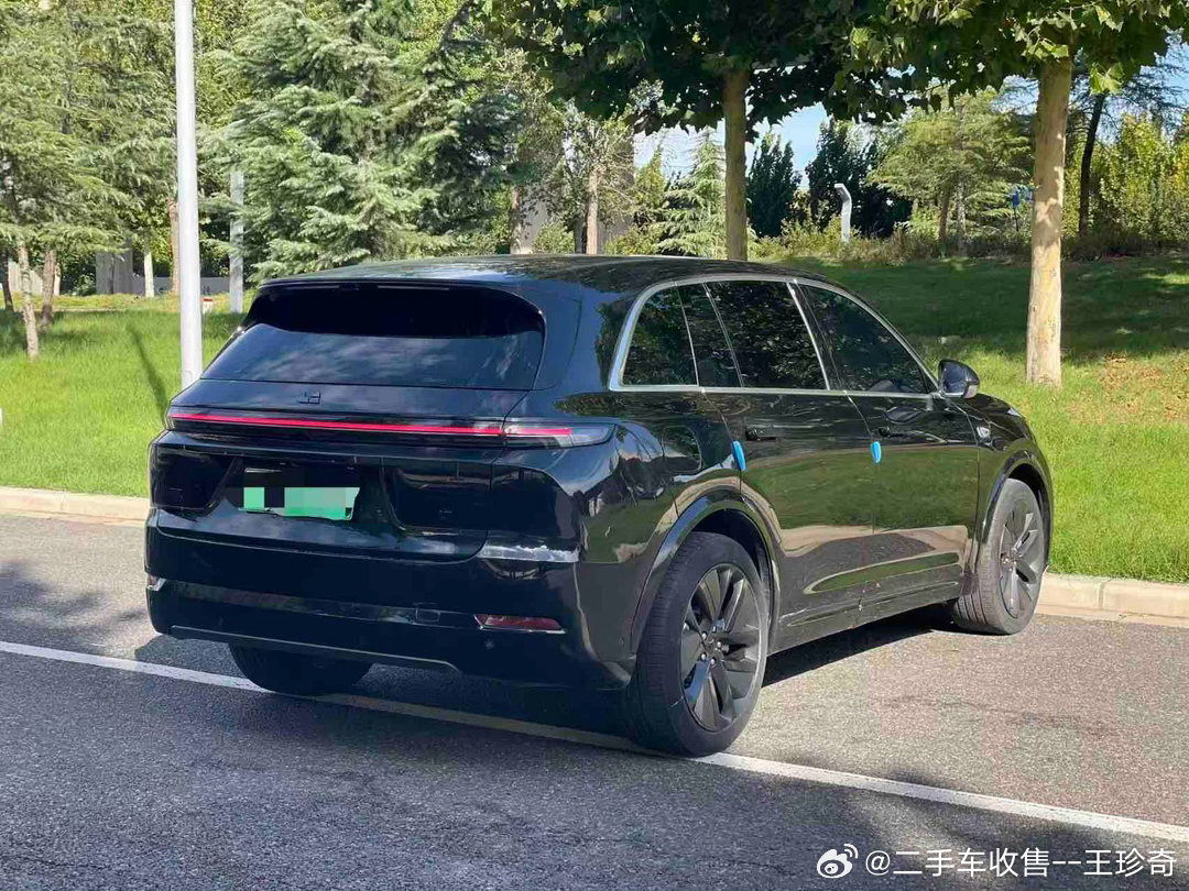 【车辆名称】2024款 理想L7 Pro
【上牌时间】2024年11月
【行驶里程】2.60万公里
【车辆排量】1.5T
【车辆价格】16.50万
【联系方式】15890561589#生活手记# ​