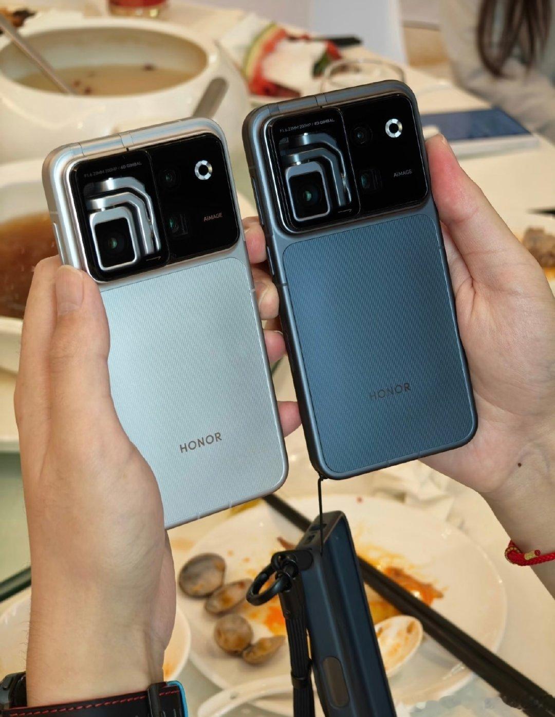 #荣耀RobotPhone##荣耀暑促爆品##荣耀[超话]#  ​