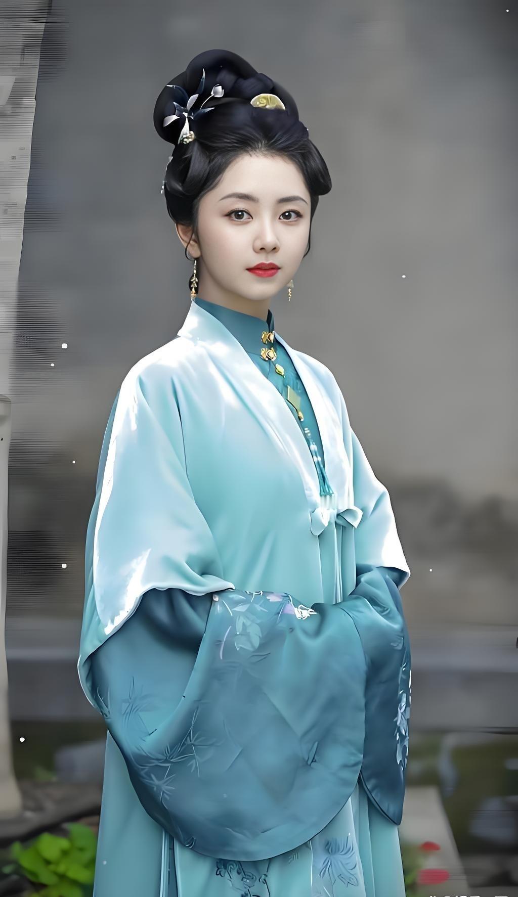 《兰香如故》大结局了:许兰香安详离世。
      许兰香的清醒、隐忍、通透、豁达、包容……是我渴望却望尘莫及的，好在我没有只是简单追剧，麻木于生活的磋磨，还能看见并渴望拥有这些 有力量的品性，还能理性思考，自我反省，把差一点在困顿中迷失的自己又一次拉回到了正确的方向！感恩遇见兰香，找回 ​