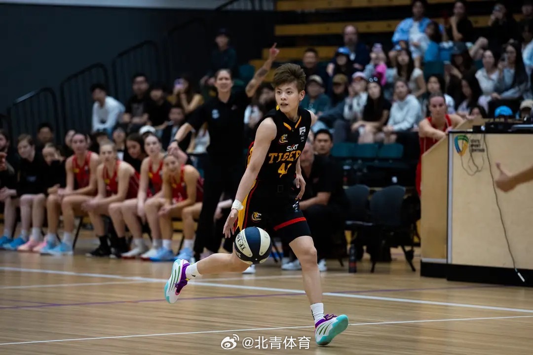 北京青年报记者2日获悉，中国女篮计划在5日前往海口进行下一阶段热身赛征...