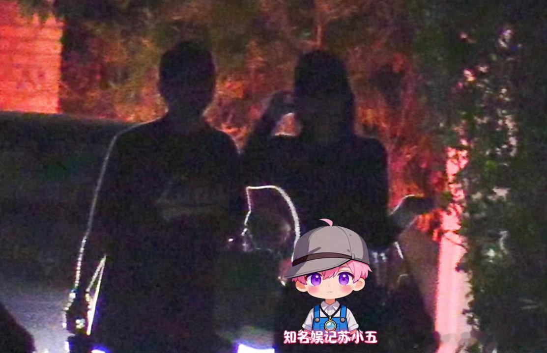 #孙怡发博回应深夜送友人回家#不是 这也要偷拍人家啊，这么离谱，这也要给人家上热搜啊，纯无妄之灾啊，你拍点有用的呗 ​