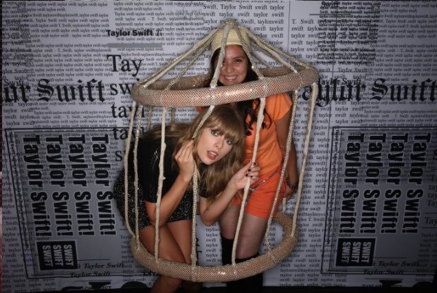 reputation Stadium Tour
Pre-show & Rep Room
May 18, 2018 
Pasadena, US
#TaylorSwift##reputation# ​​​ ​​​​