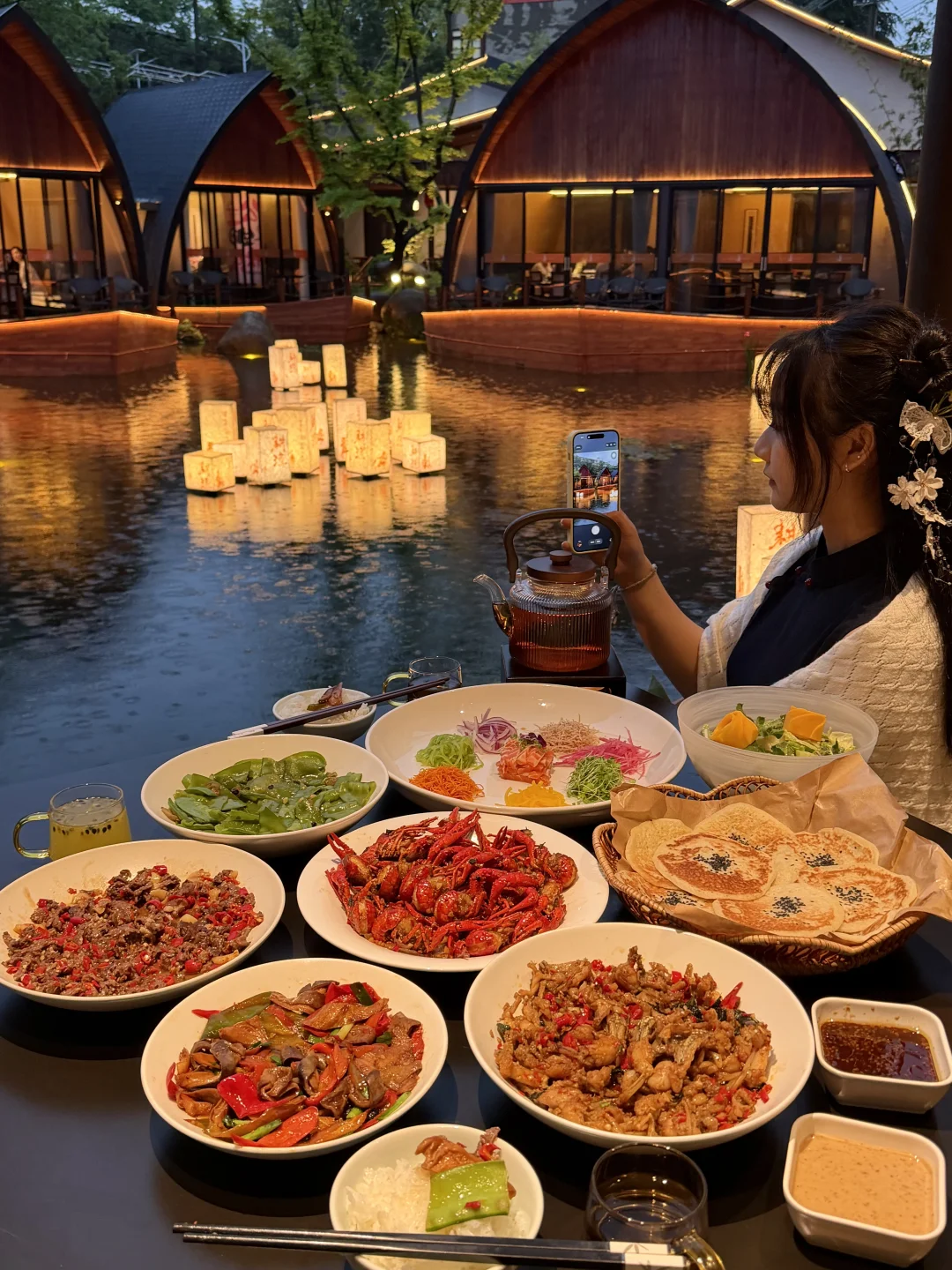 长沙！！在渔船上吃饭太chill了！！！