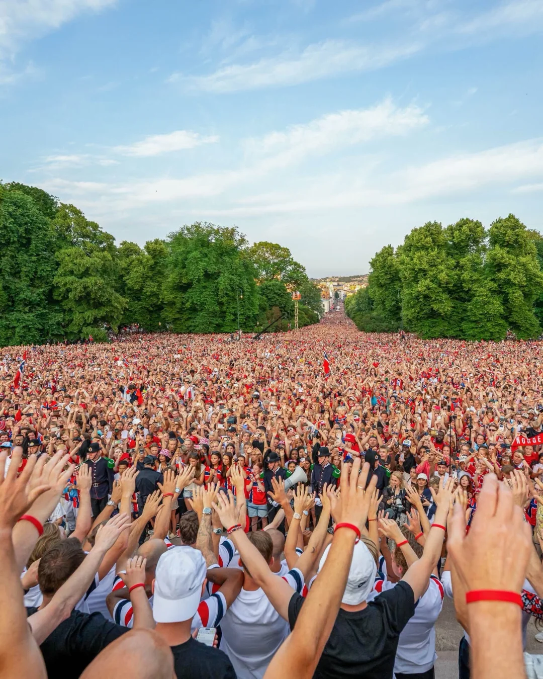 挪威奥斯陆🇳🇴庆祝现场！人从众！