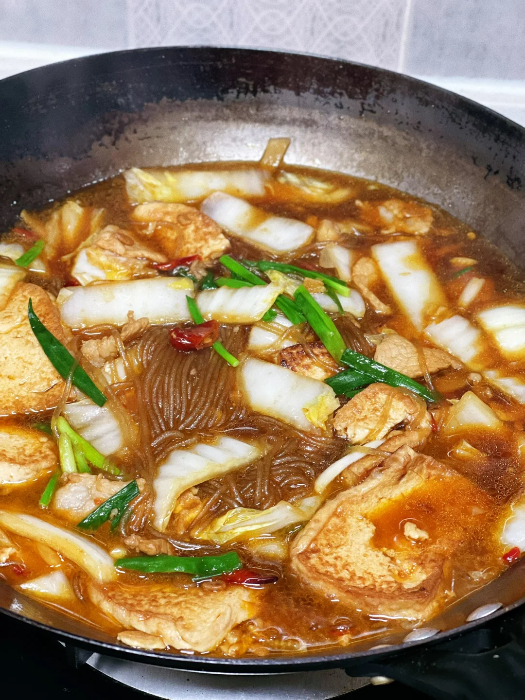 白菜猪肉豆腐炖粉条太适合这个冬季附教程