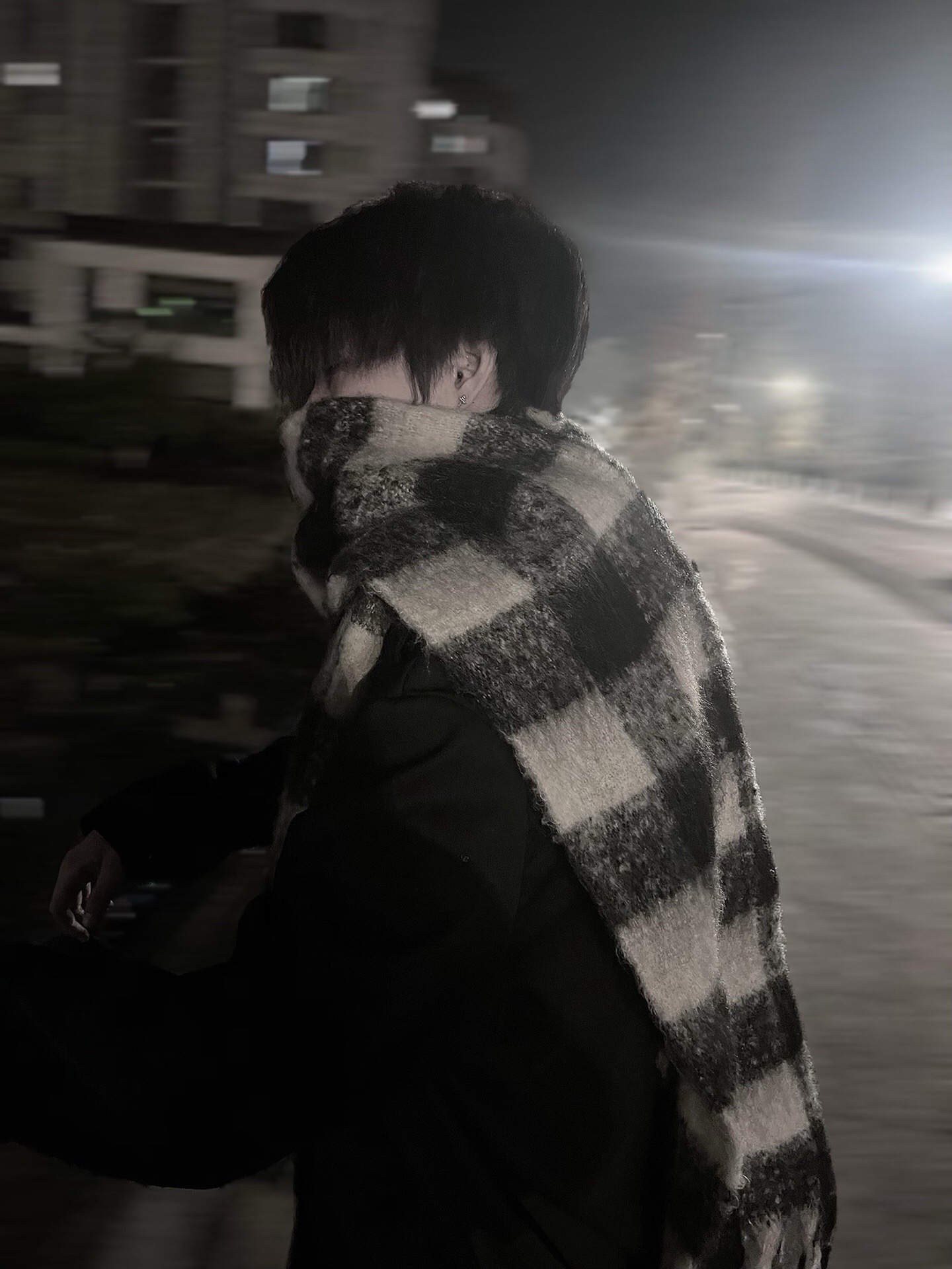 情感中 最恶心的就是出轨 是背叛 是干着最脏的事揭穿后还理直气壮地狡辩