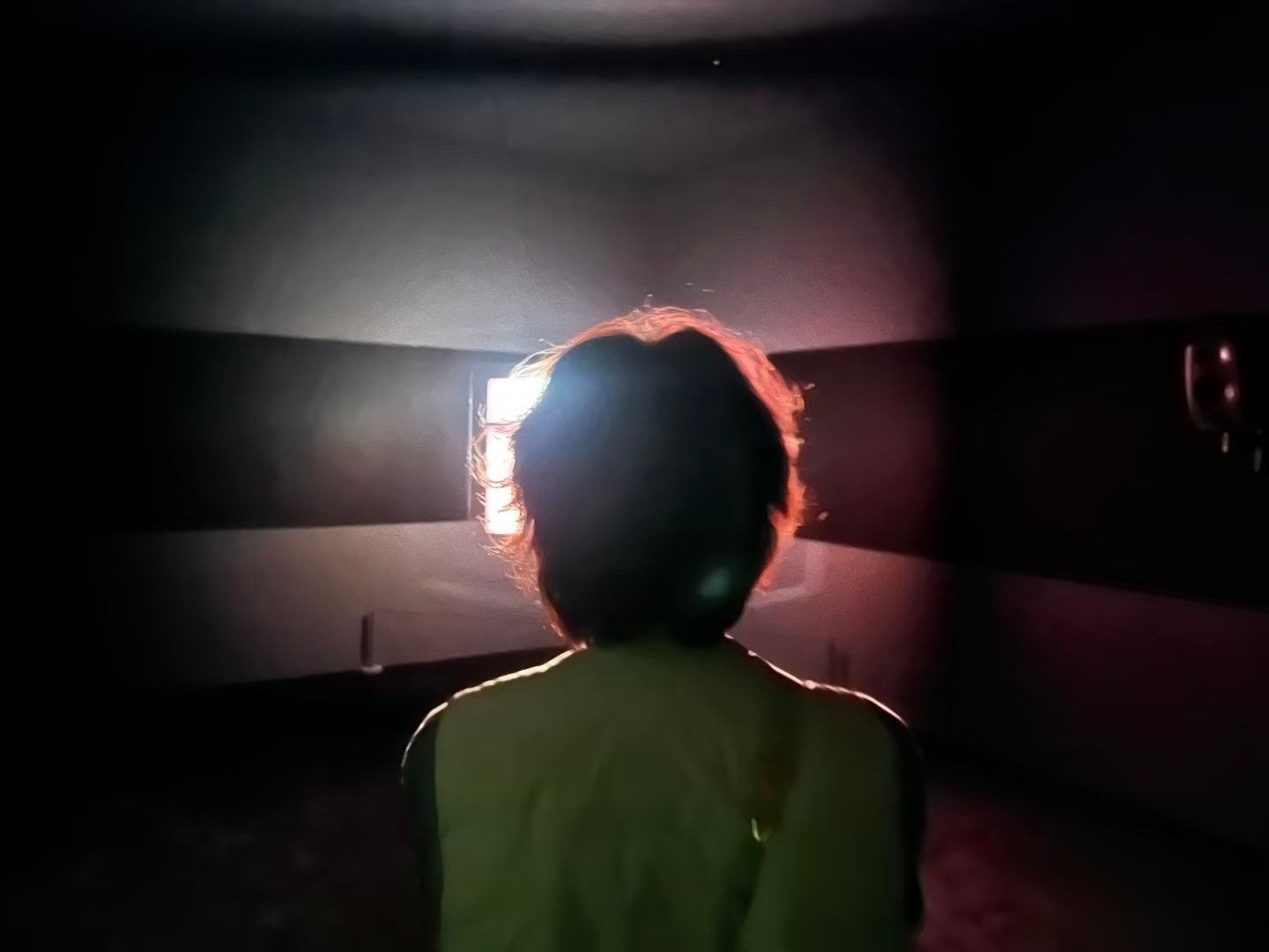 《神探之痕迹》邹刚力扮演者李感发文“给角色的一封信”，感谢陈思诚导演的信任，感谢曹青的扮演者孙宁，还聊到了角色以及对表演事业的热爱。好真诚的感想，孙宁也在评论区回复了他。感谢两位演员的优秀表演，期待两位的三搭！#我在微博聊电影##造浪吧国庆档# ​