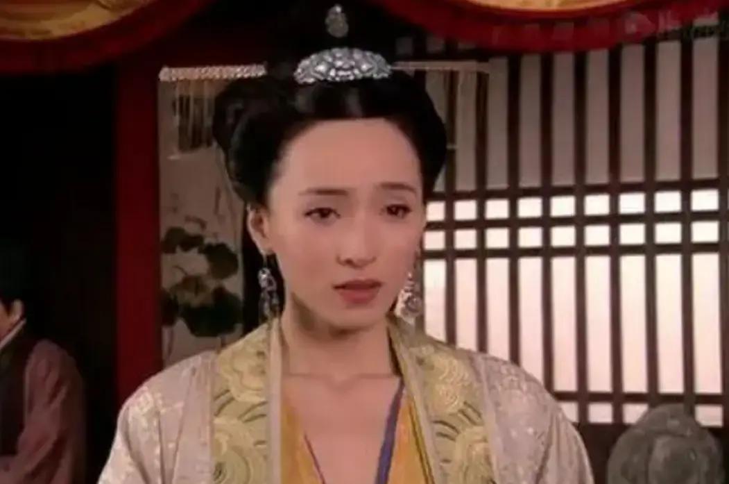 1131年，宋徽宗的儿媳邢皇后为金太宗生下一子，金太宗为了羞辱宋人，特地下诏赏赐宋徽宗、宋钦宗各两套衣服。宋徽宗私下和郑皇后抱怨：“金人真是欺人太甚。”但转眼就上表感谢金太宗的恩赐。
 
谢表送到金太宗案头时，金太宗没有收进匣子，而是命人抄了一份，送到邢皇后住的院子。
 
邢皇后刚生完孩子不久，屋里