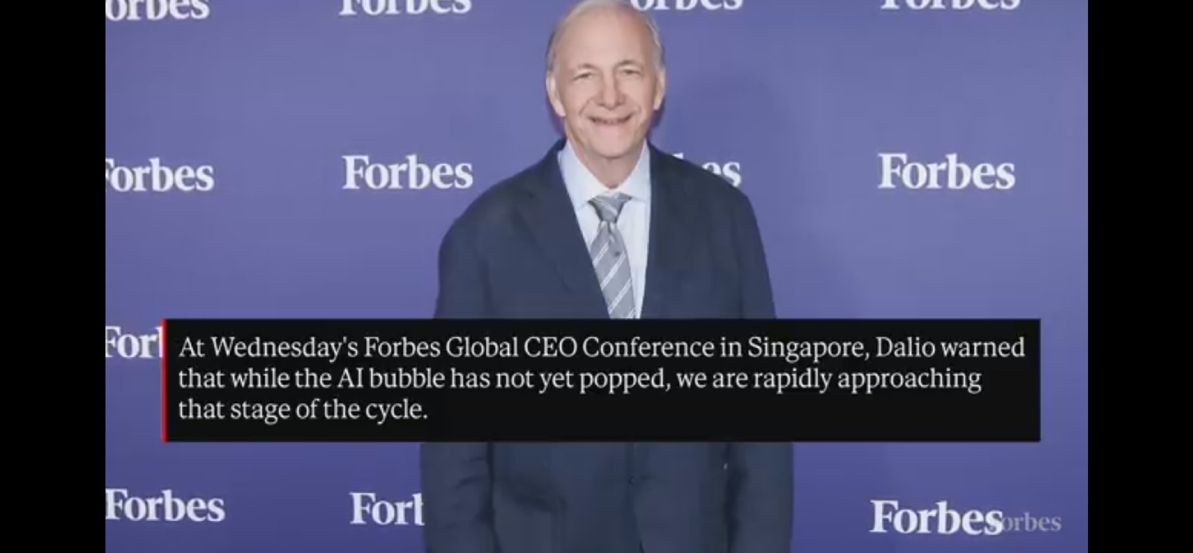桥水基金创始人Ray Dalio(瑞 达里奥)近期表示，美国的AI 泡沫面临破裂的风险。

日趋高涨的利率将迅速推高融资成本，而投资人的变现需求都将会把行业快速推向泡沫破裂。 ​