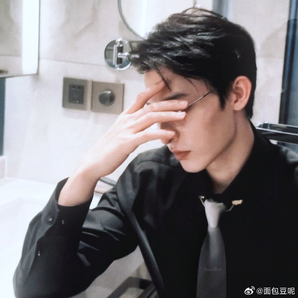 整点女性向

#王祖一##王祖一张小鱼##九门# ​